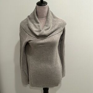 Ost Comfy Gray Cowlneck Sweater S